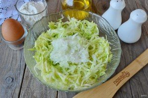 Быстрые оладьи из кабачков 
