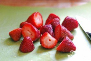 Клубничная заправка для салатов 